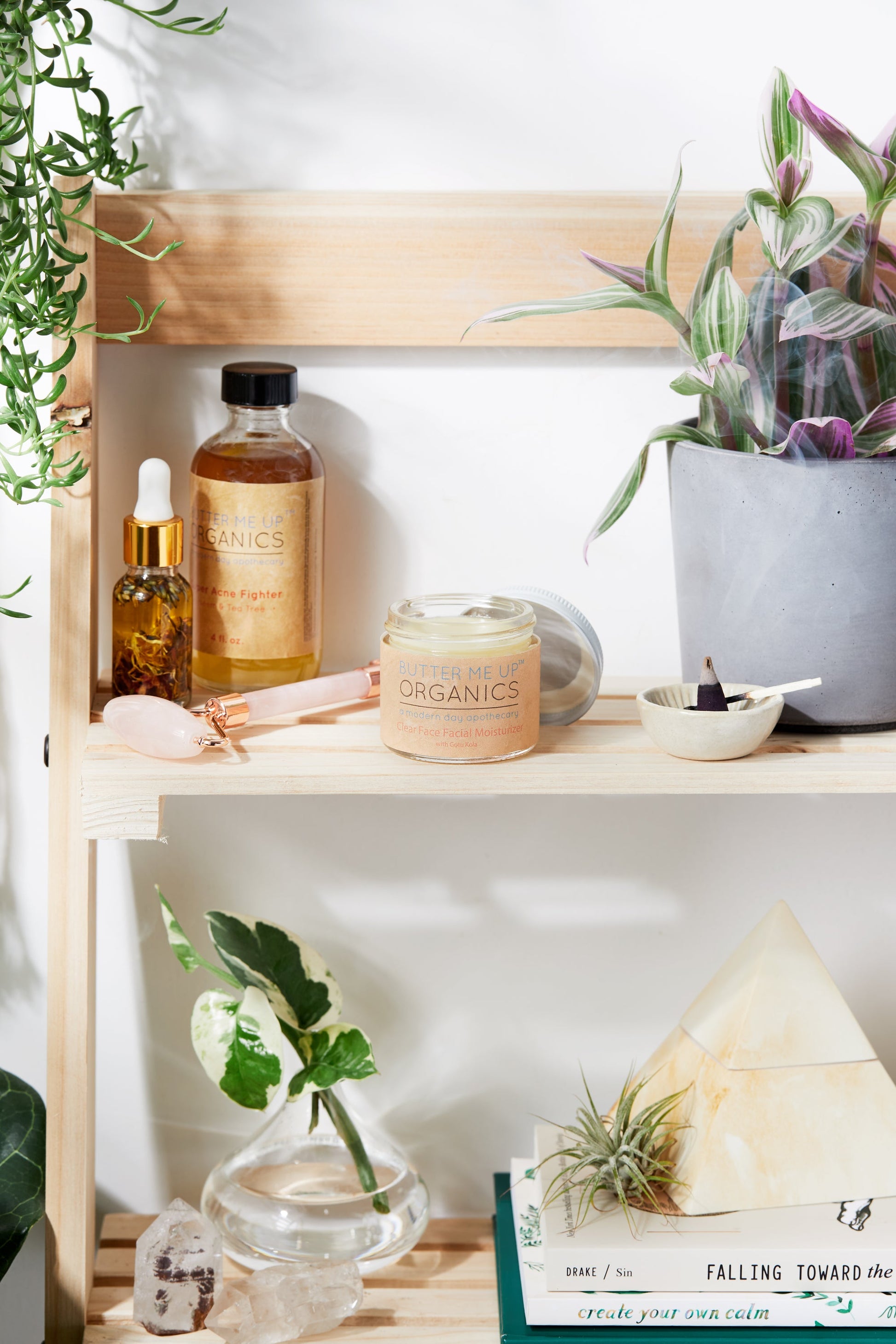 Organics Clear Face Moisturizer - Marianas Artistry